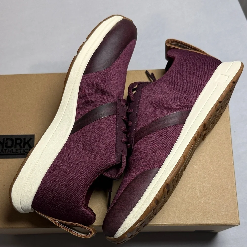 York Athletics Women's The Henry Sweatshirt Runner Shoes Size 6